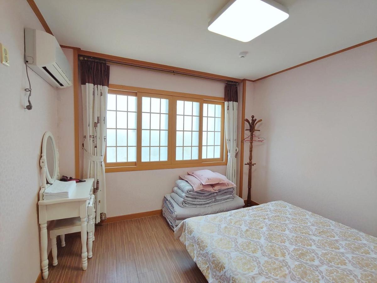 Gyulhouse Pension Seogwipo Exterior foto